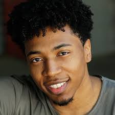 Stephen Edmond's Instagram, Twitter & Facebook