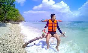 Salah satu lokasi paling favorit dan bahkan menjadi ikon utama pariwisata pangandaran adalah pantai pasir putih pangandaran. 10 Foto Pantai Pangandaran Mei 2021 Harga Tiket Masuk Misteri Lokasi Wisata Jejakpiknik Com