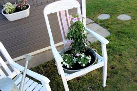 Diy Blumenstuhl In Shabby Chic Einfach Selber Machen Und Bepflanzen