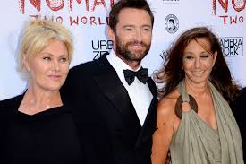 Хью́ майкл дже́кман — австралийский актёр, певец и продюсер. Star Fotograf Russell James Hollywood Superstar Hugh Jackman Mit Frau