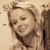 Crystal Fink's Instagram, Twitter & Facebook