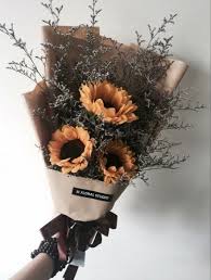 Discover more posts about flowers, floral, tulips, roses, pink, photography, and bouquet. 22 Super Ideas Flowers Bucket Wedding Simple Flowers Bouquet Flowers Bouquet Gift Trendy Flowers