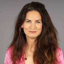 Schrijver Philip Huff (39) openhartig over verlangens en valkuilen open  relatie: 'Tikken met buikpijn'