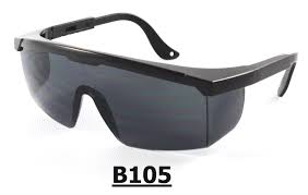 A sporty style goggle for increased wearer . B105 Safety Goggles Certificate Goggles Lab Oculos De Protecao Protection Glasses B105black