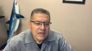 DE RREPENTE UN TERREMOTO!!! ￼Cuánto nos ama a Dios!￼ en aquel terremoto en  aquella prisión en Filipos, se abrieron todas las puertas y las cadenas de  todos se soltaron… Y uno tiene