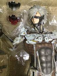 Amazon.com: [ SDCC2015 / beans torpedo Distribution Limited ] Metal Gear  Solid V ground Zerozu ' Jamevu Mission ' / Raiden 1/6 Scale Statue White  Armor Ver. : Toys & Games