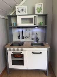 ikea duktig hack kids kitchen spraypainted grey in 2020 ikea keuken kind keuken speelgoedkeuken