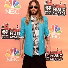 Although he has always been the lead vocals, rhythm guitar, and songwriter for american band thirty. Jared Leto Sauer Auf Seinen Vater Gala De