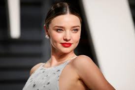 Speaking from personal experience, when you're a beautiful and famous model, you're often showered with gifts by men who want to win your affection. Miranda Kerr Returns Jewelry Gifted In Alleged Malaysian Scheme Reuters