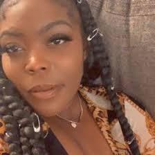 Christy Davidson's Instagram, Twitter & Facebook