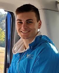 Barb Becker's Instagram, Twitter & Facebook