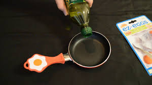 Ez Eggs Mini Non Stick Egg Frying Pan Review Youtube