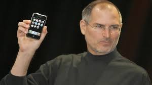 Es soll ein billig iphone raus kommen dieses jahr da android immer erfolgreicher wird und das auch im mittelkassebereich und dort ist ein größeres wagstum als im highent bereich und deshalb will dort apple auch vertreten sein und sie wollen auch die käufer nun die bisher noch kein iphone gekauft. Erstes Iphone Von 1998 Chip