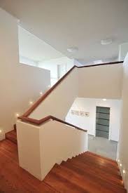 Eine gemauerte treppe ist geschlossen und muss dann mit holz oder fliesen belegt werden. Die 20 Besten Ideen Zu Halbgewendelte Treppe Treppe Treppen Design Moderne Treppen