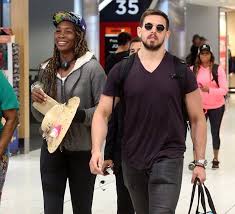 The couple welcomed their daughter alexis olympia in september 2017, and alexis has since supported serena as she made her return to her tennis career. Venus Williams Bio Age Height Weight Boyfriend Net Worth 2021 Husband Kids Dating Gay Lesbian Religion Wiki Married Divorce Parents Family Weight Education Dead And More Facts Trendrr