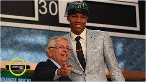 Latest on milwaukee bucks power forward giannis antetokounmpo including news, stats, videos, highlights and more on espn. Giannis Antetokounmpo The Greatest Nba Draft Story Ever Told Outside The Lines Youtube