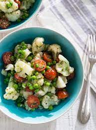 Salade De Chou Fleur Et De Petits Pois Ricardo Recipe Pea Salad Salad Healthy Foodie