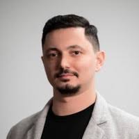 40+ profiluri „Adrian Crisan”