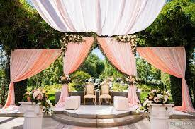 Coyote Hills Golf Course Indian Wedding Karishma Sundeep Golf Course Wedding Golf Courses Wedding Stage Decor