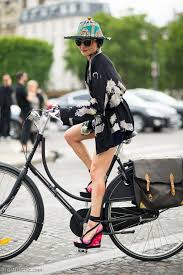 5 Favorite Catherine Baba Street Style Pictures Estilo De Calle Estilo De Bicicleta Moda