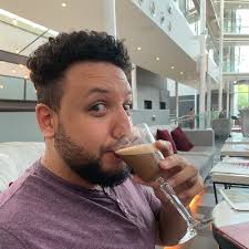 Carl Rayner (@FarrellCarl)