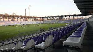 „a hírek szerint egy kis csúszásban van a projekt, úgyhogy úgy néz ki, hogy október elején tudunk visszatérni. Csuszik Az Ujpesti Stadion Felujitasa Infostart Hu