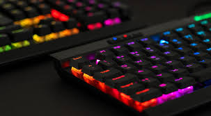 Keyboard saat ini baik di dalam sebuah laptop, ataupun komputer pc desktop secara umum sudah menggunakan format standar qwerty, yang terstandarisasi secara internasional. 8 Jenis Jenis Keyboard Komputer Beserta Fungsinya Tokopedia Blog