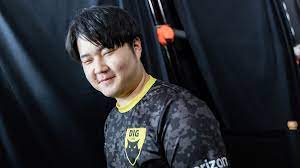 Forget about a few of his splits in north america, since his debut with fnatic in 2015 huni has been. Team Solomid Verpflichtet Huni Als Nachfolger Von Broken Blade