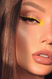 Pin By Giuzika On Estetica E Make In 2020 Summer Makeup Trends Prom Makeup Looks Blush Makeup
