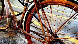 These include the whole drivetrain which includes the chain, sprocket wheels, bearings etc. Three Easy Ways To Remove Rust From A Bicycle Skyaboveus