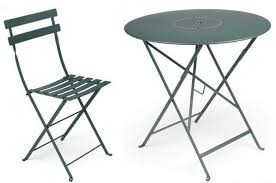10 Easy Pieces Outdoor Bistro Table And Chair Sets Gardenista Bistro Table Outdoor Metal Bistro Chairs Pub Table And Chairs