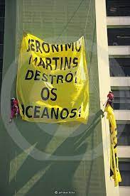 +7 495 988 7460 fax: Activistas Da Greenpeace Acabaram Detidos A Porta Da Jeronimo Martins Portugal Publico