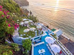 Rent morabito art cliff (9 bedrooms) from us$2,710/night. Morabito Art Cliff Uluwatu Updated 2021 Prices