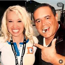 RARE VINTAGE REEBOK Ladies Denver Broncos Tee. Size Small