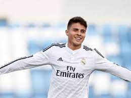 Mainly an attacking midfielder, he can also play as a forward. Juan Jose Narvaez Lejos Del Real Madrid Goal Com