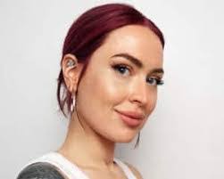 Lydia Wolfe's Instagram, Twitter & Facebook