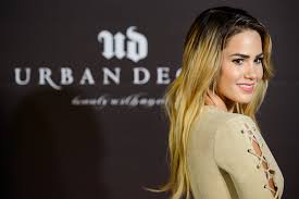 Most már biztos, hogy szalai ádám, magyar válogatott focista és angelina heger, a népszerű német valóságshow hős és modell együtt vannak. Nemet Playboy Modellel Randizgat Szalai Adam