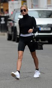 Pin On Celebrities Trendsetters