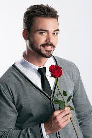 Burlacul is a romanian reality television dating game show debuting in 2010 on antena 1. Burlacul Burlaculbyme