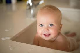 Dec 18, 2019 · the color of babies' irises actually depends on melanin, a protein secreted by special cells called melanocytes that also give your baby's skin its color. Parents Can Choose The Baby S Eye Color Before The Mother Is Even Pregnant Industry Tap