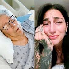 👋🏽 My Heart￼💔 is burning deep inside. Tears 😓😪￼😭are dropping from my  eyes, but I'm trying to control myself because that's what she would want.  God have my back￼. You just have