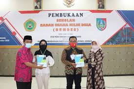 Stempel bumdes dalam format file cdr corel x4| stempel bumdes ini sebagai legalitas administrasi yang harus ada di setiap lembaga atau organisasi. Pembukaan Sekolah Bumdes Di Stie Pgri Dewantara Jombang Berjalan Dengan Lancar Stie Pgri Dewantara Jombang