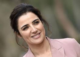 She has been married to luca zingaretti since may 23, 2012. Luisa Ranieri Diventa Luisa Spagnoli La Storia Dell Imprenditrice Arriva In Tv