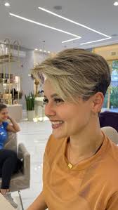 Hola me gustaria su opinion sobre este corte y color gracias ❤️