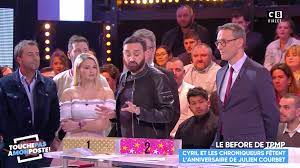 Synopsis :voir ou revoir les images marquantes de la veille dans la meilleure. Tpmp Cyril Hanouna Et Les Chroniqueurs Fetent L Anniversaire De Julien Courbet Video