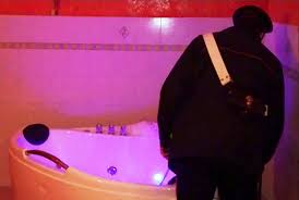 Scoperti 4 centri massaggi cinesi, uno era a Pomezia. I Carabinieri  arrestano 2 persone. - Radio Studio 93 - Solo Belle Canzoni