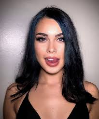 Robyn Tilley (@robyn_tilley) • Instagram photos and videos