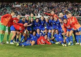 Mi Piace 705 Commenti 6 Nazionale Femminile Di Calcio Azzurrefigc Su Instagram Nazionale Il Cammino Nelle Qua Wrestling Sports Sumo Wrestling