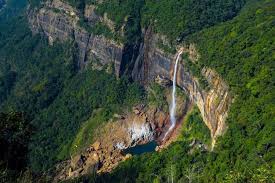 21 pemandangan air terjun terindah di dunia pelestarian alam download 21 tempat wisata alam di lampung memukau dan tiada duan pemandangan air terjun dunia. 7 Air Terjun Terindah Di India Halaman All Kompas Com