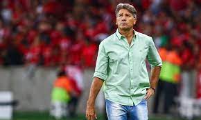 Midfielder (retired) senior career* years: 5y4iw5mq M6pim